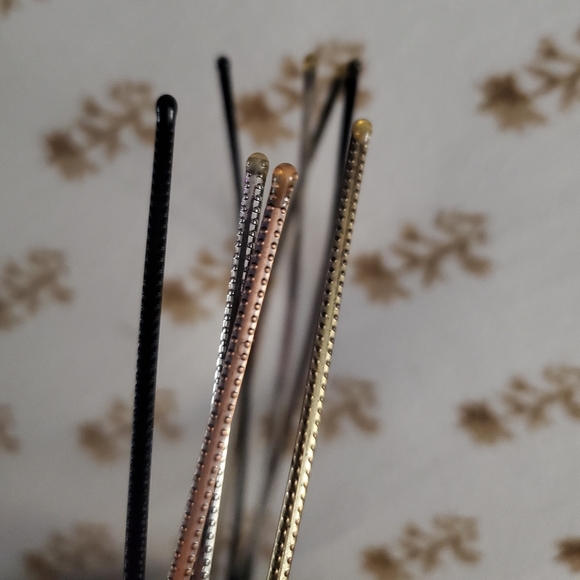 🐸$2🐸Metallic Headbands - Picture 1 of 3